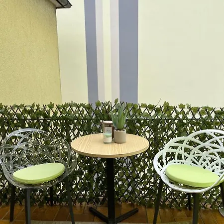 Korbstadt-villa Rattan-design Mit Balkon, Garten, Arbeitsplatz, Kueche 리흐텐펠즈