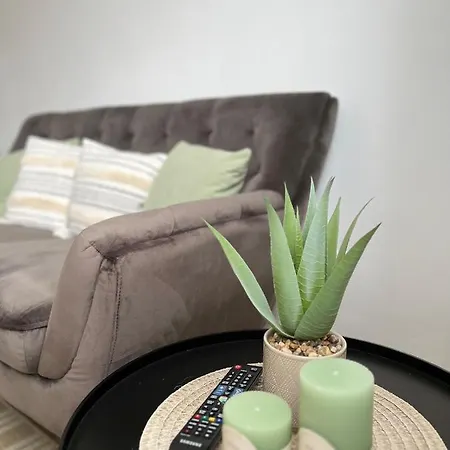 Korbstadt-villa Rattan-design Mit Balkon, Garten, Arbeitsplatz, Kueche 아파트