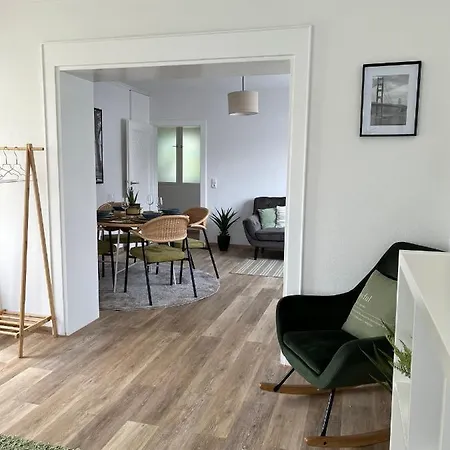아파트 Korbstadt-villa Rattan-design Mit Balkon, Garten, Arbeitsplatz, Kueche